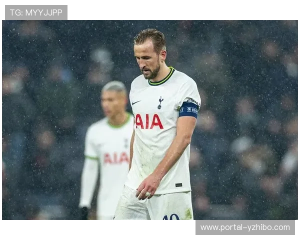 拜仁强烈不满巴黎警方临时安保措施称做法完全不可接受 拜仁强烈不满巴黎警方临时安保措施称做法完全不可接受